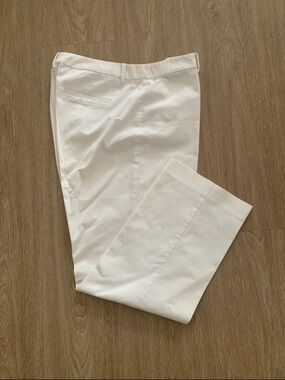 Tahari White Straight-Leg Women's Pants